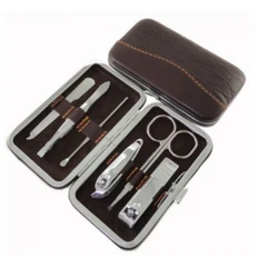 Verk Комплект за маникюр и педикюр