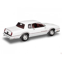 Сглобяем модел Revell, Шевролет 1986 Monte Carlo