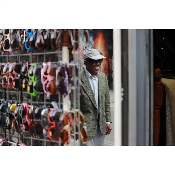 CANON EOS M10 EF-M 15-45MM F/3.5-6.3 IS