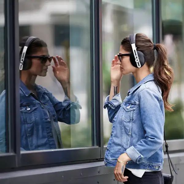 SENNHEISER MOMENTUM 3 HEADPHONES