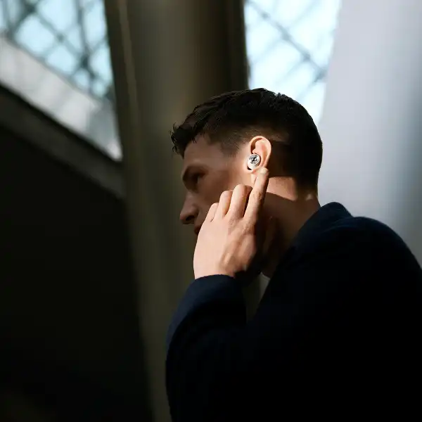 SENNHEISER MOMENTUM TW2 HEADPHONES WH