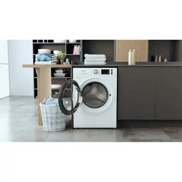 HOTPOINT NM11 823 WK EU N