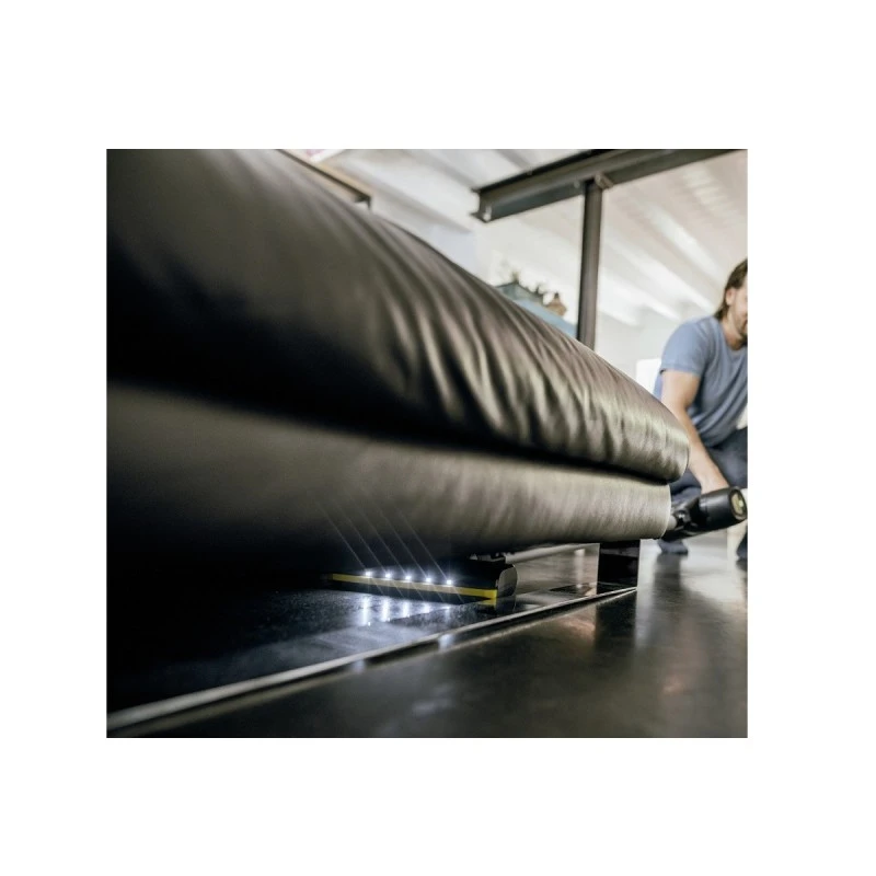 KARCHER VC 6 CORDLESS OURFAMILY CAR