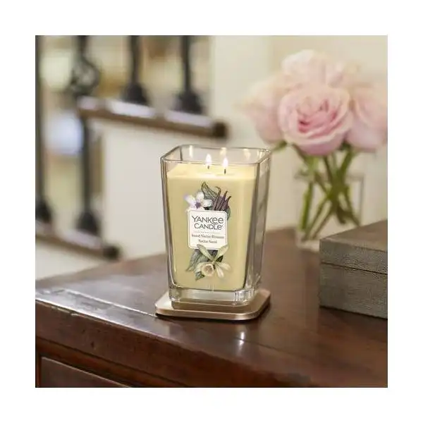 YANKEE CANDLE 1591074E АРОМАТНА СВЕЩ SWEET NECTAR BLOSSOM