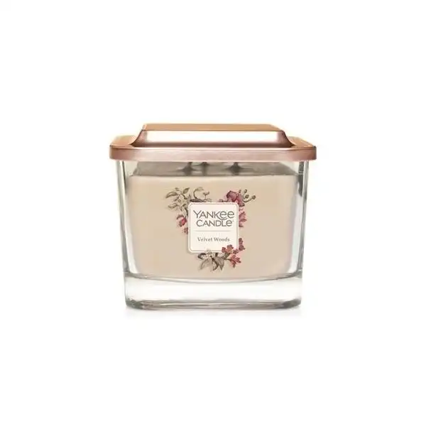 YANKEE CANDLE 1591085E  АРОМАТНА СВЕЩ VELVET WOODS