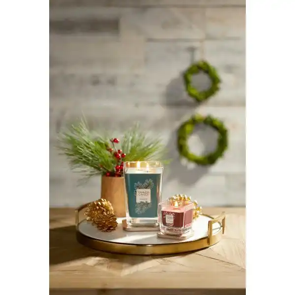 YANKEE CANDLE 1591098E  АРОМАТНА СВЕЩ HOLIDAY POMEGRANATE