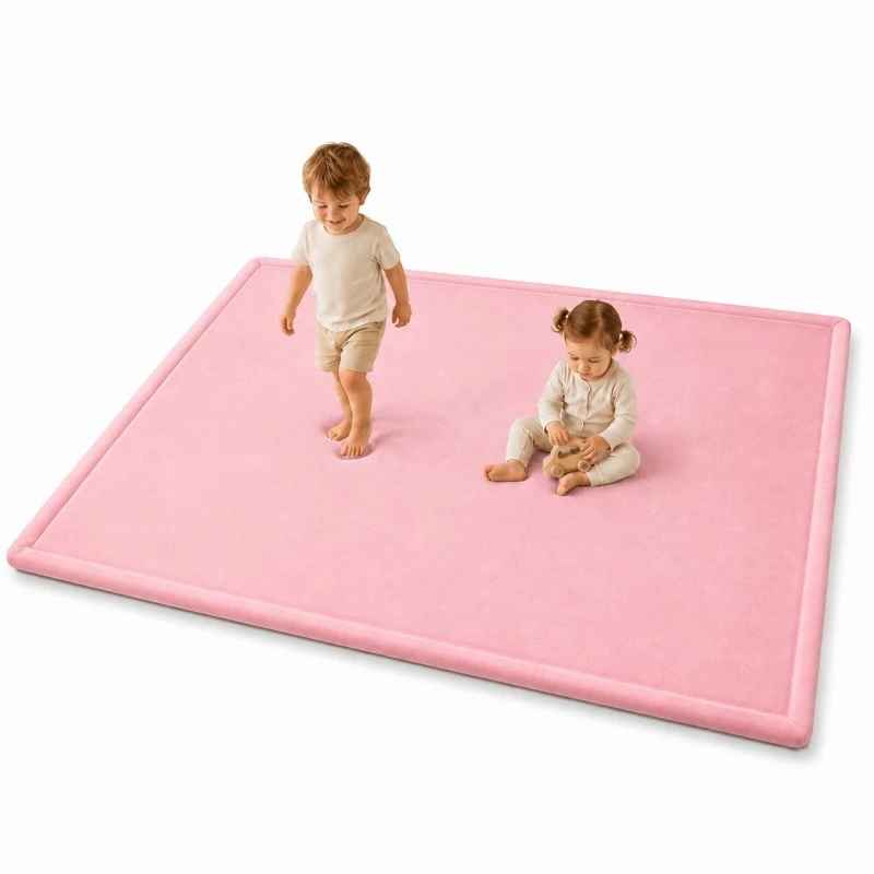 Детски мемори килим GINGER HOME LOLLA, 150x200 см, 3,5 см дебелина, кадифено мек водоустойчив горен слой, мемори пяна, противохлъзгаща основа, розов