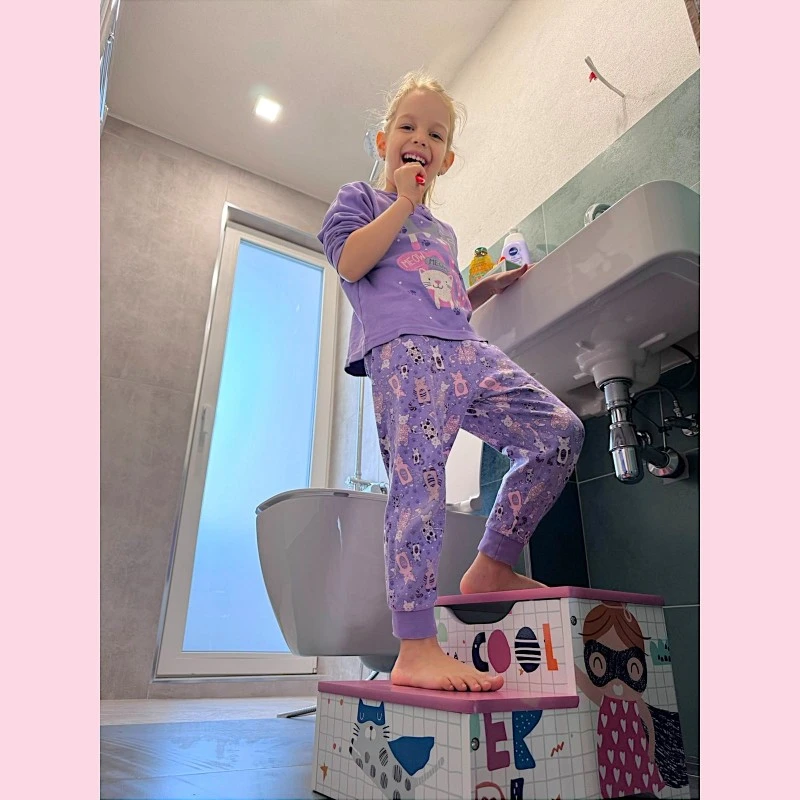 Детско Столче GINGER HOME, Дървено Стъпало на 2 Нива, Стълба за Детска Стая, Розово, SUPER GIRL