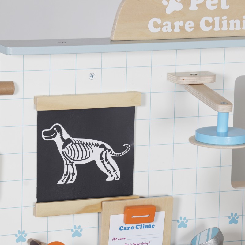 Детска Ветеринарна Клиника Играчка GINGER HOME – Дървен Ветеринарен Център с Аксесоари и Плюшено Куче, 89×57×30 см