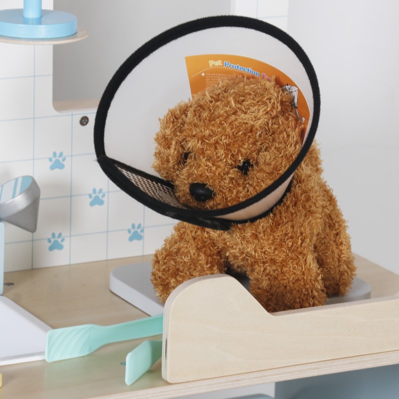 Детска Ветеринарна Клиника Играчка GINGER HOME – Дървен Ветеринарен Център с Аксесоари и Плюшено Куче, 89×57×30 см