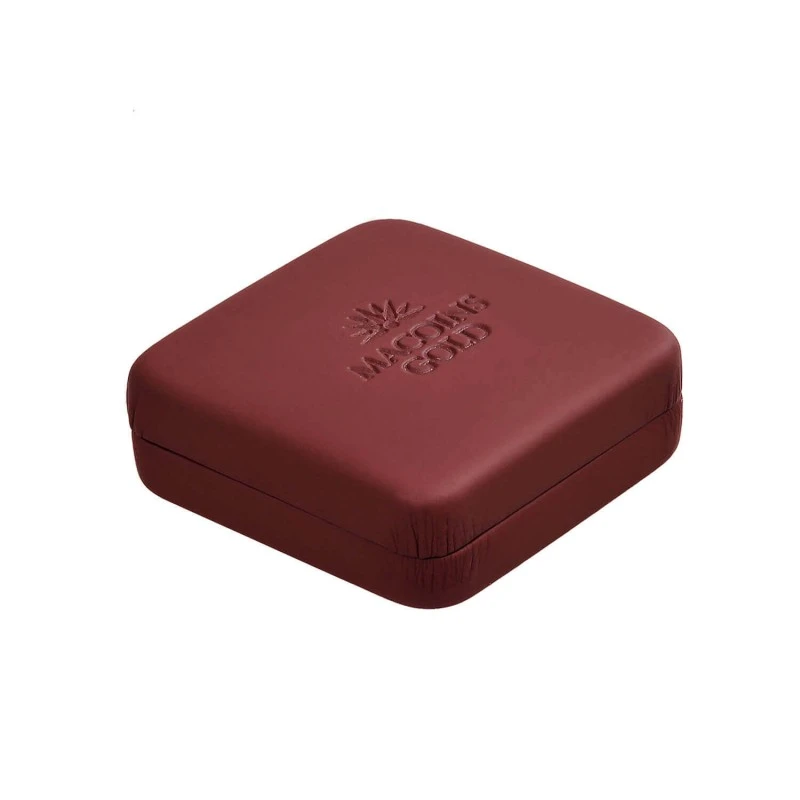 Златна гривна Св. мъченици Вяра, Надежда, Любов и София с червен конец Macoins Gold