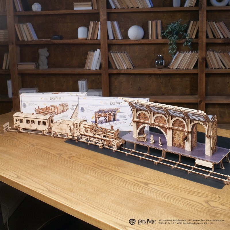 3D Пъзел Ugears Hogwarts™ Експрес - 3Д механичен модел&nbsp;