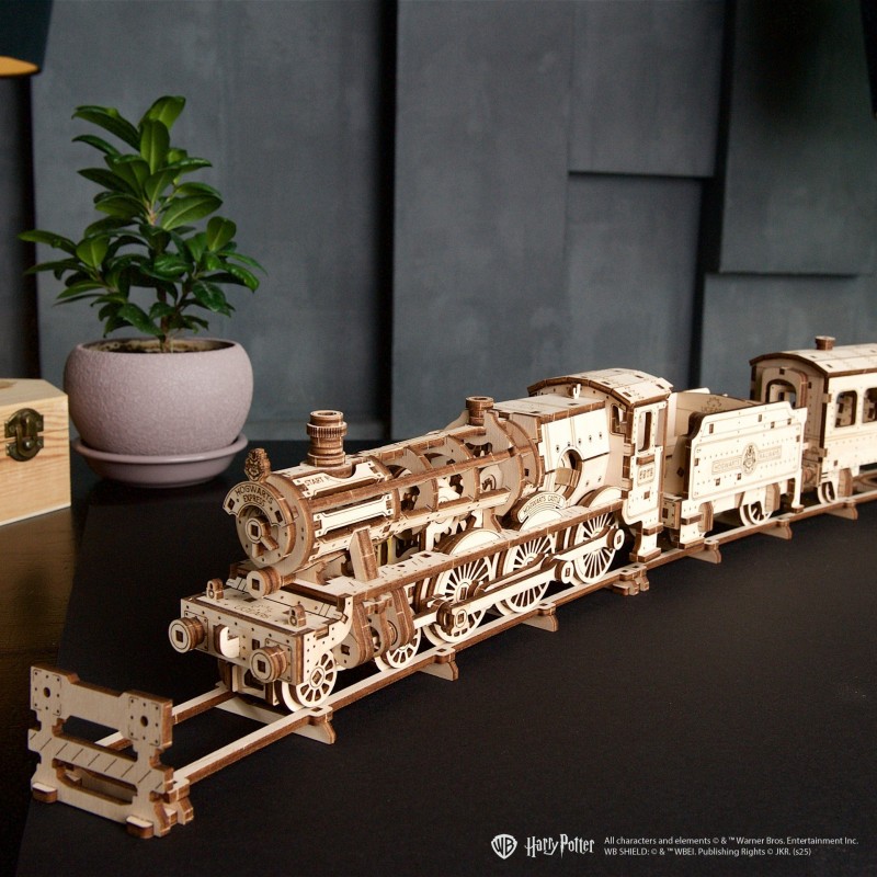 3D Пъзел Ugears Hogwarts™ Експрес - 3Д механичен модел&nbsp;