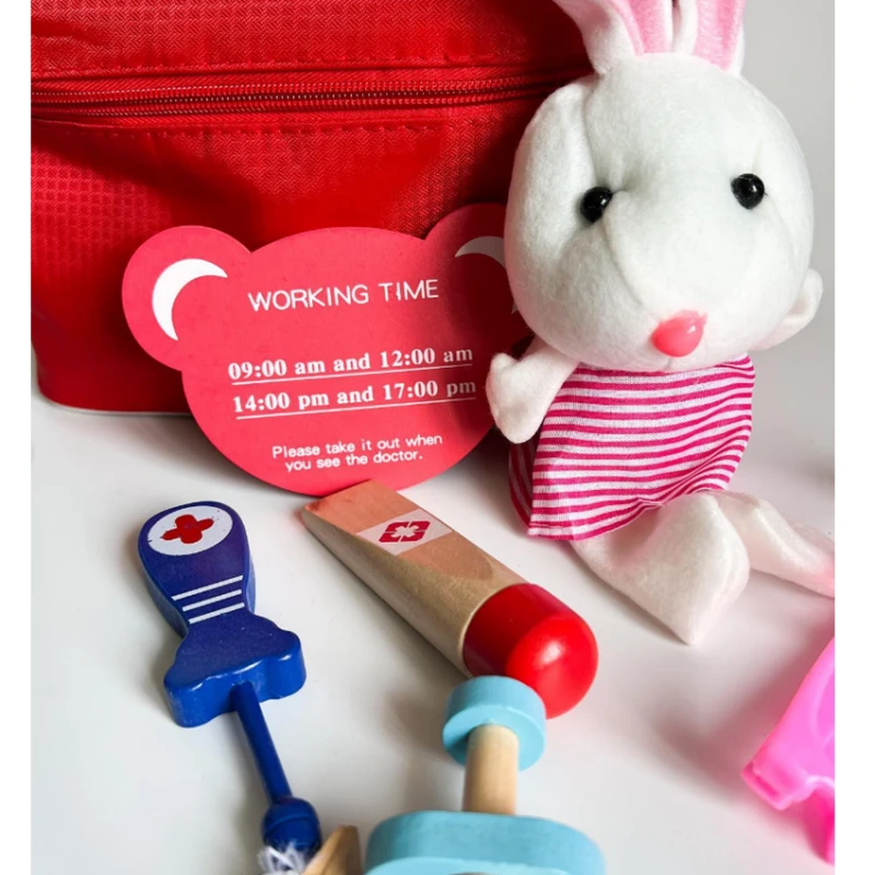 Дървен лекарски комплект в куфарче MalPlay