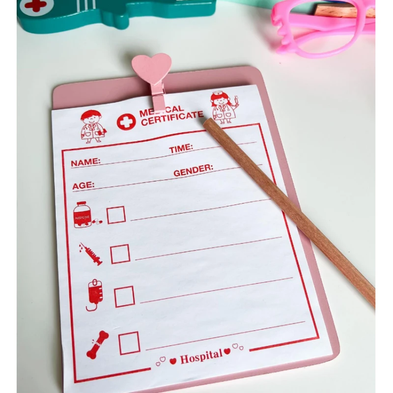 Дървен лекарски комплект в куфарче MalPlay