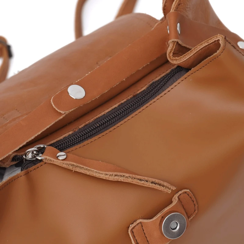 Дамска раница от естествена кожа модел LIZA cuoio, Кафяв