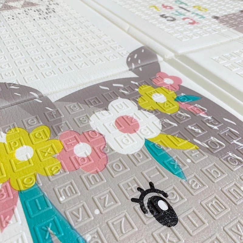 Детски килим за пълзене Baby Crawl & Play Панди и Сърни в гората 160 х 180 х 1см.