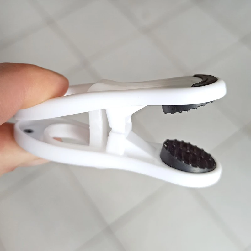 Комплект щипки за пране Home essentials, 10 броя