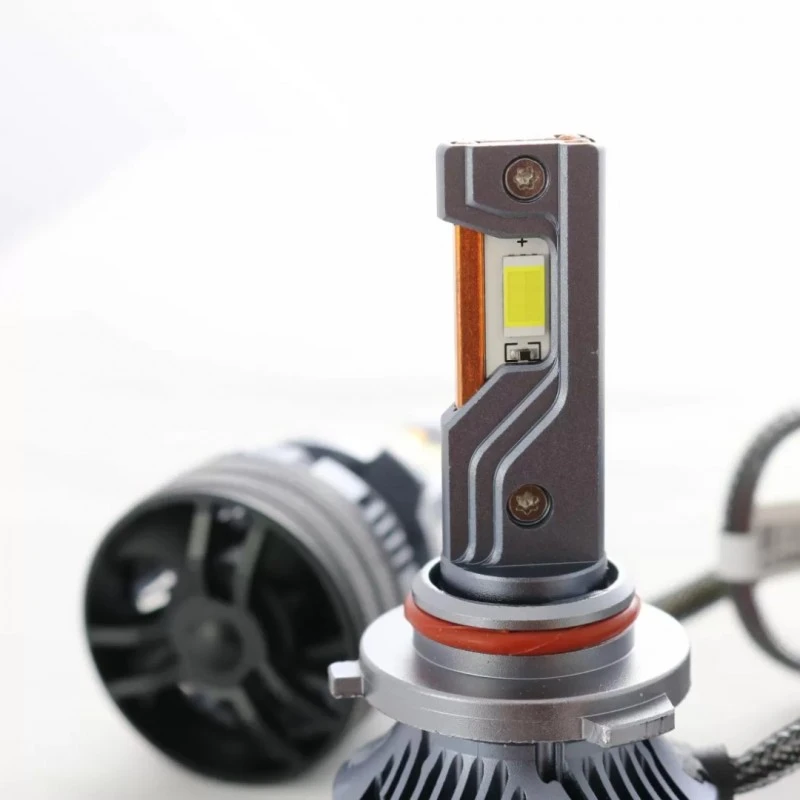 Лед крушки - Led система 9005 / HB3 Streetech модел STN1 за фарове - 170 000 Лукса, 65W - Canbus 6000K - 1700% повече светлина