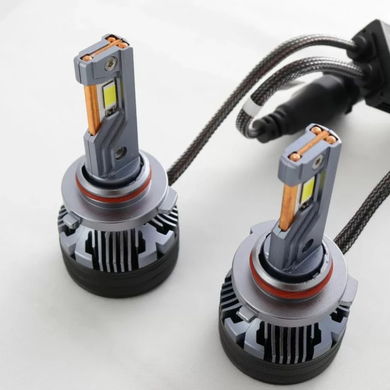 Лед крушки - Led система 9005 / HB3 Streetech модел STN1 за фарове - 170 000 Лукса, 65W - Canbus 6000K - 1700% повече светлина