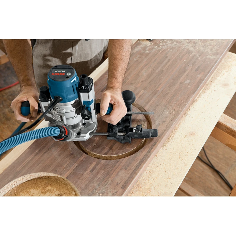 Оберфреза BOSCH GOF 1600 CE Professional, 1600W, 76мм ход на фрезата, 25000 min-1