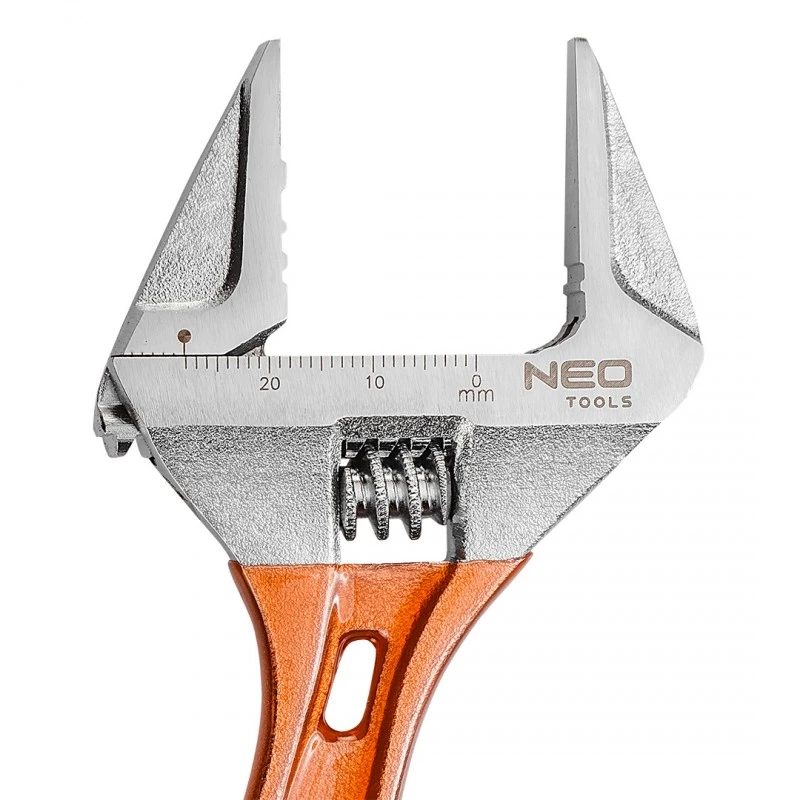 Раздвижен гаечен ключ олекотен NEO 03-019