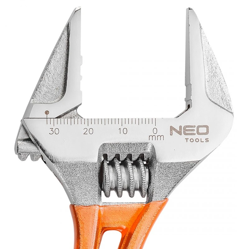 Раздвижен гаечен ключ олекотен NEO 03-020