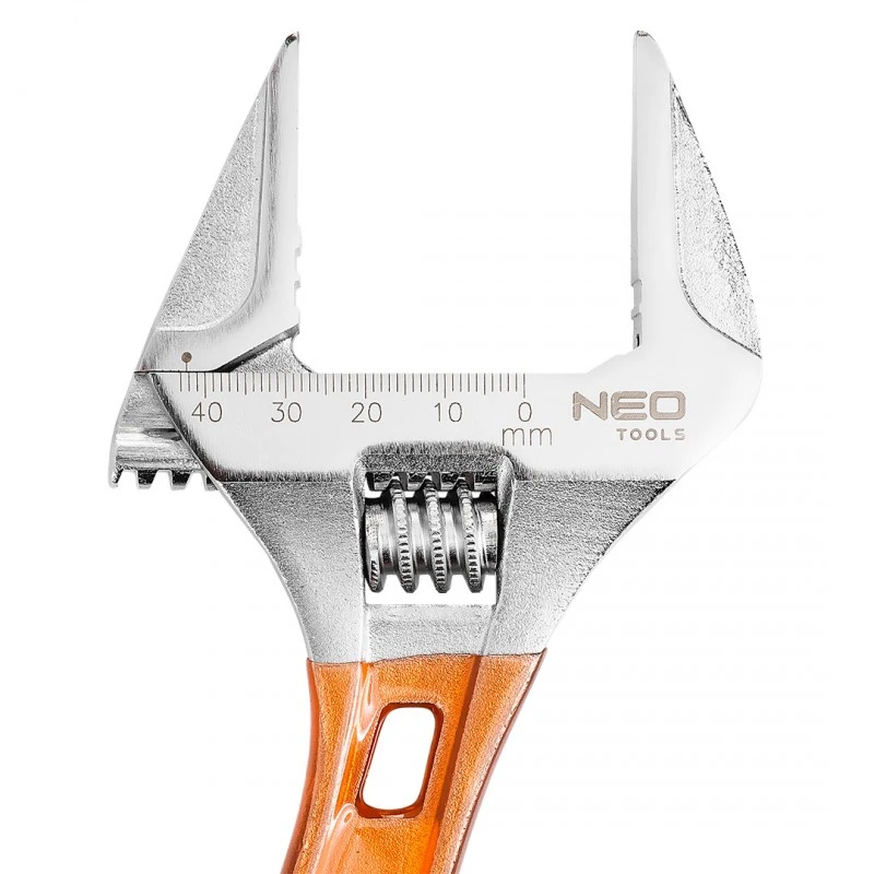 Раздвижен гаечен ключ олекотен NEO 03-021