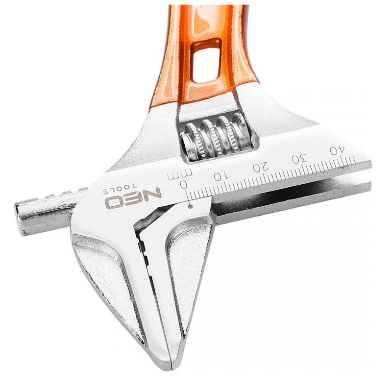 Раздвижен гаечен ключ олекотен NEO 03-021