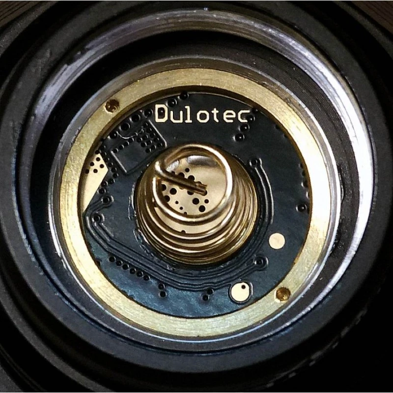 Фенер Dulotec Convoy L21A MAX, до 1700 лумена, 1400 метра далекобойност, SFT25R диод с батерия и зарядно