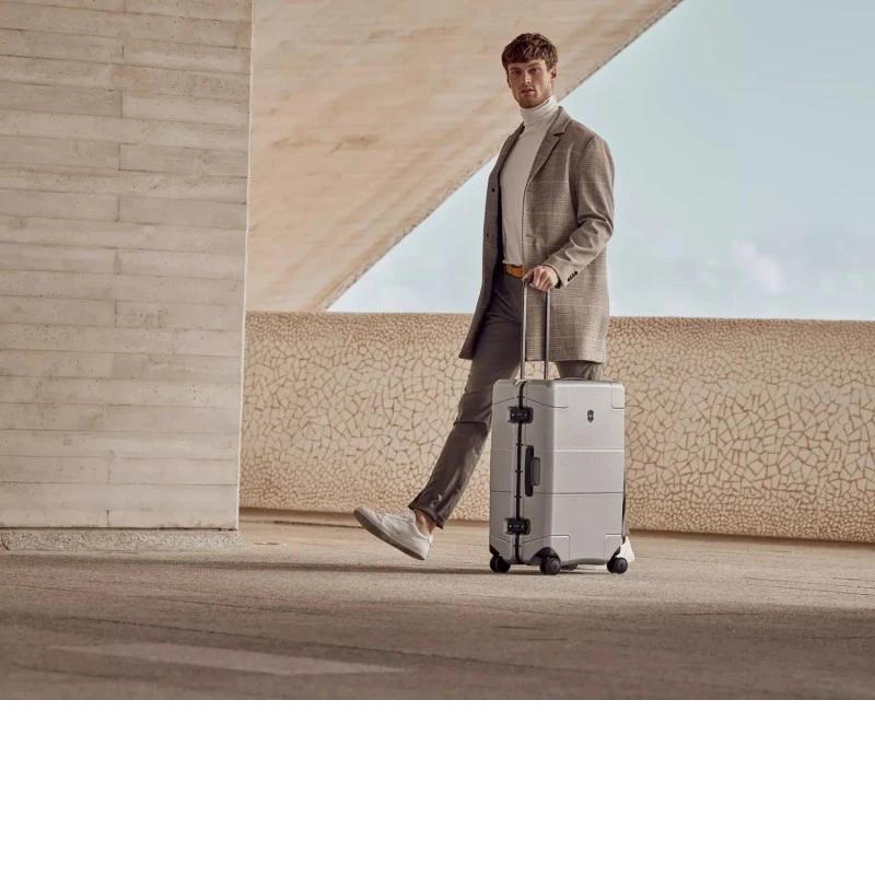 Куфар Victorinox Lexicon Framed Series Medium Hardside Case, 72 литра