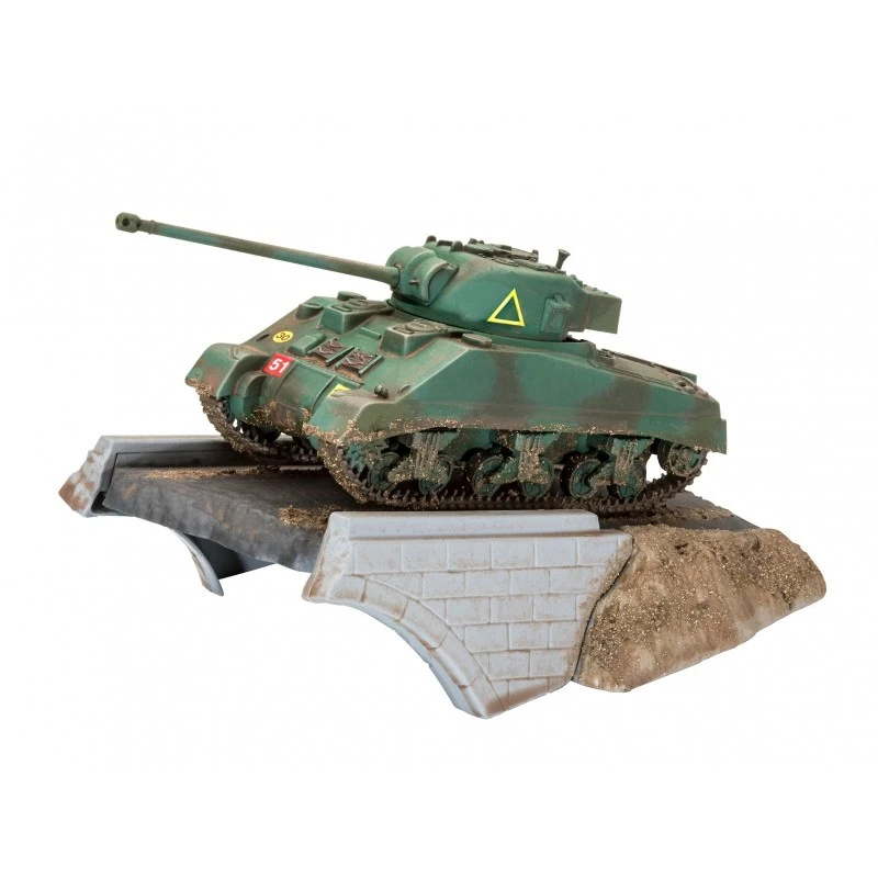 Комплект за сглобяване, Revell, First Diorama, Sherman Firefly, 54 части