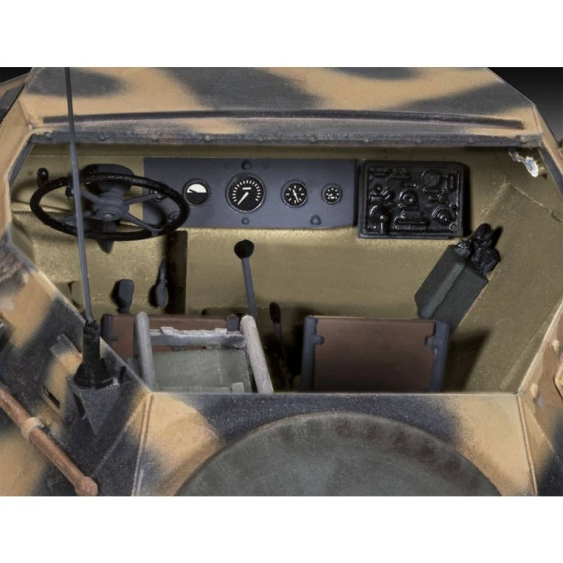 Сглобяем модел, Revell, Германска командна бронирана машина Sd.Kfz.247 Ausf.B, 247 части
