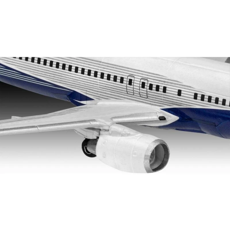 Авиомодел за сглобяване, Revell, Boeing 737-800, 25 части
