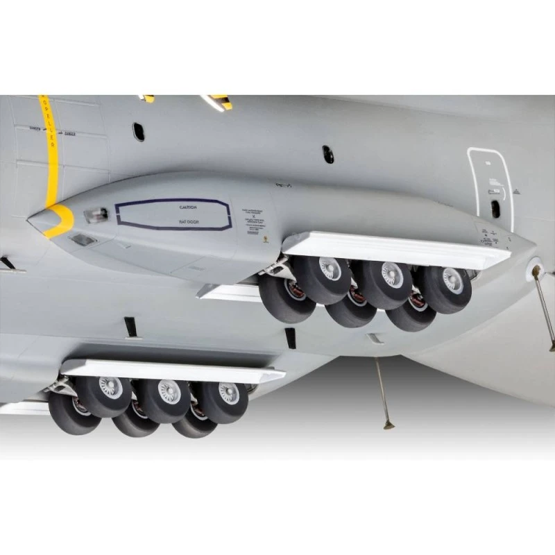 Сглобяем модел, Revell, Британски легенди, Airbus A400M Atlas RAF, 212 части