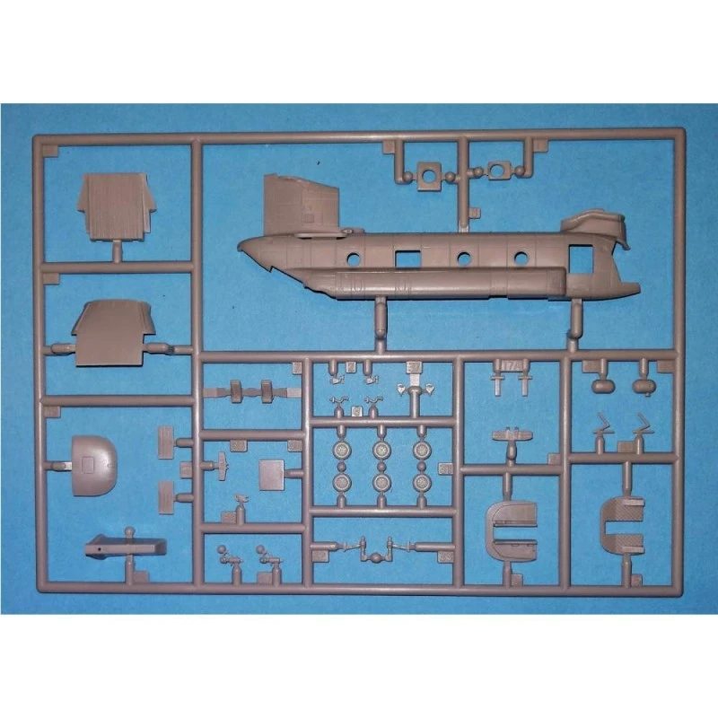 Сглобяем модел, Revell, Хеликоптер Boeing CH-47D Chinook, 104 части