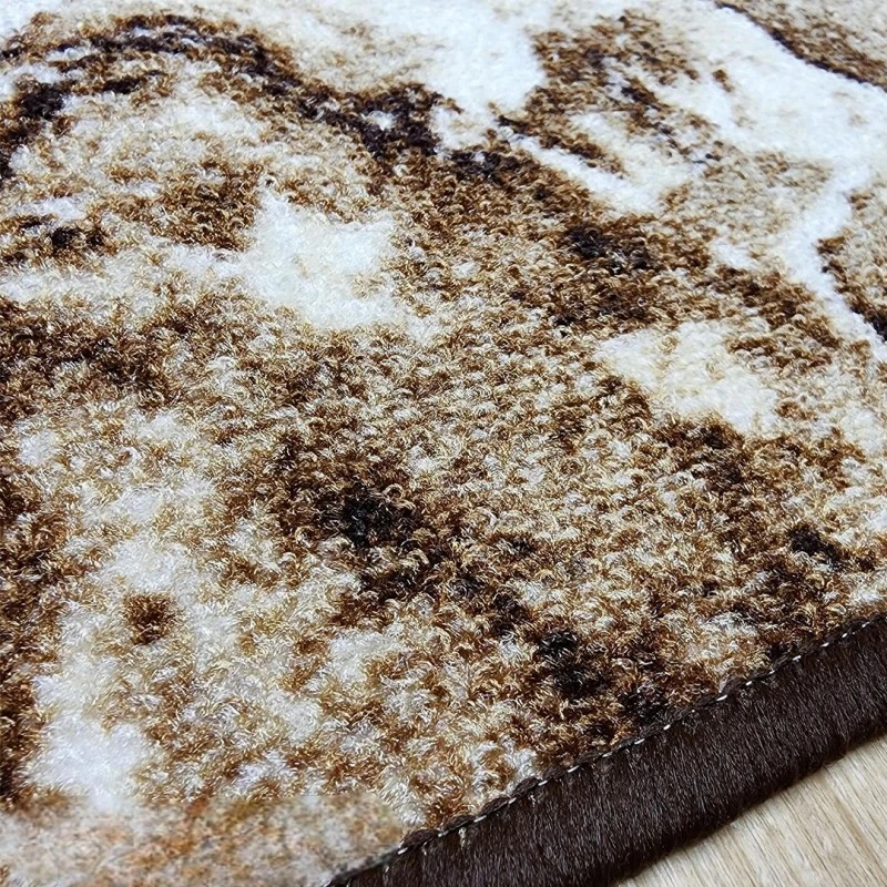 Мокетният килим Лион Бежов 160/240