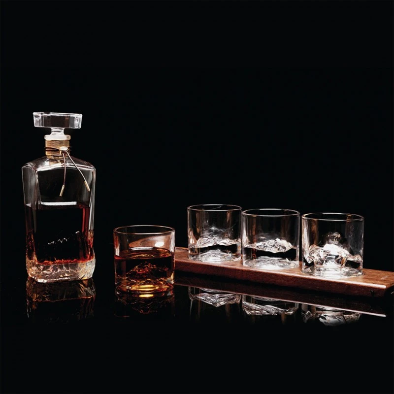Комплект чаши и бутилка за уиски LIITON AMERICAN PEAKS 5 части