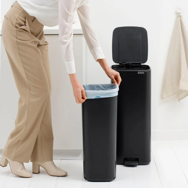 Кош за смет Brabantia Bo Pedal 30L, Matt Black
