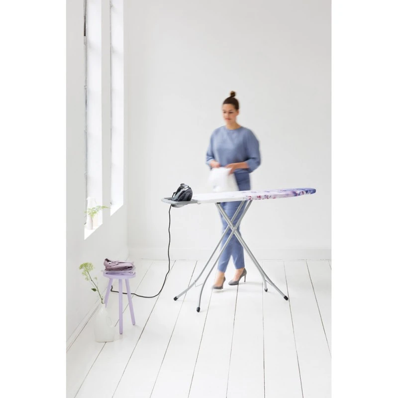 Маса за гладене Brabantia B 124x38cm с масивна поставка за ютия, Lavender