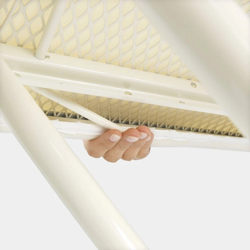 Маса за гладене Brabantia B 124x38cm с масивна поставка за ютия, Lavender