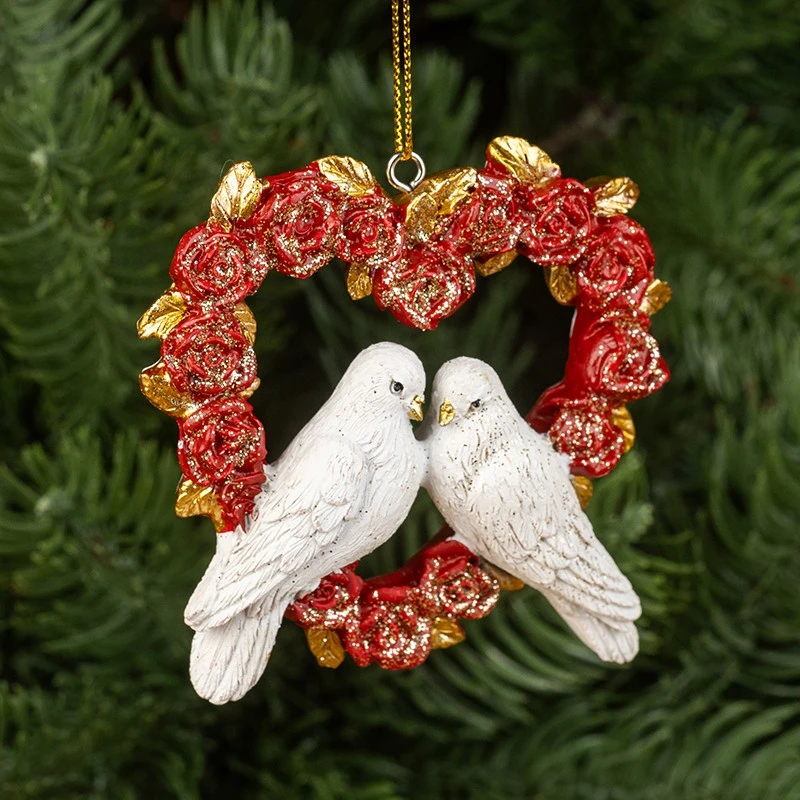 Две гълъбчета висулка