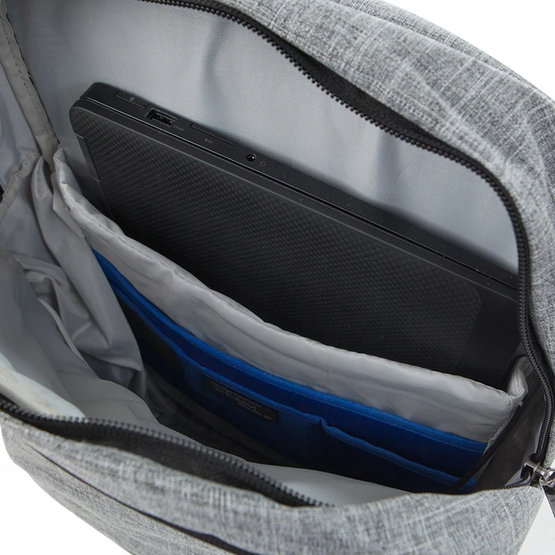 СМАРТ РАНИЦА SWISSDIGITAL В СИВО И ЧЕРНО