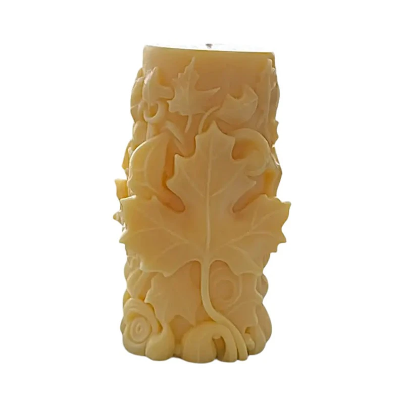 Ароматна свещ от соев и пчелен восък, Листо, М349