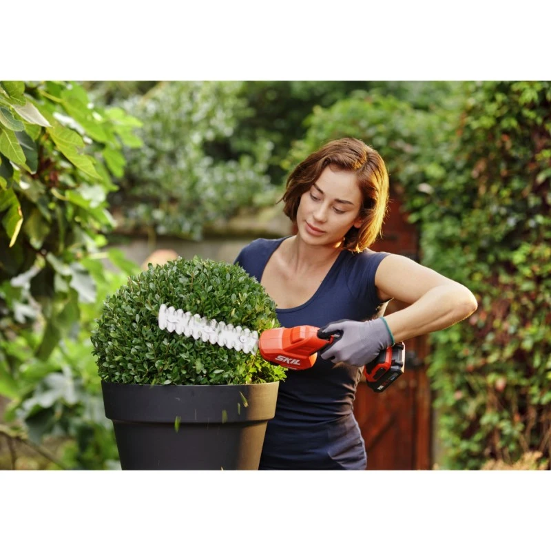 Акумулаторна ножица SKIL 0630 CA, За трева, За храсти