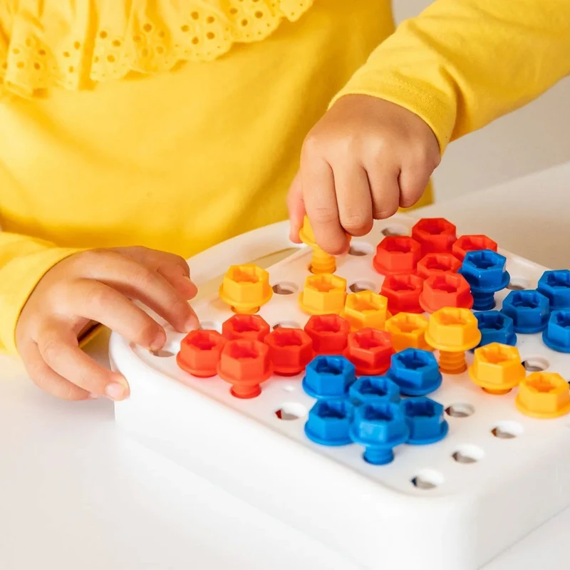 Комплект за пробиване Learning Resources, с модели и форми