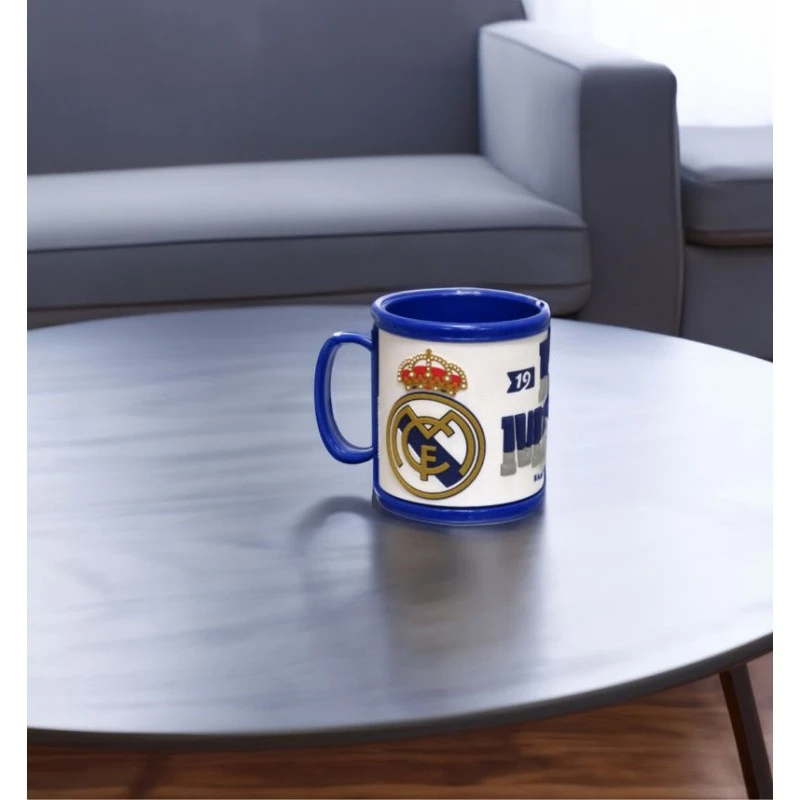 Пластмасова чаша Real Madrid с гумени надписи