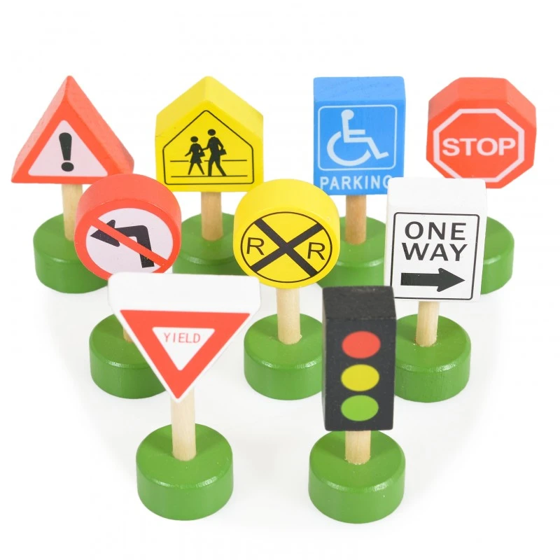 Дървен сет с коли и пътни знаци TKF050 Tooky Toy