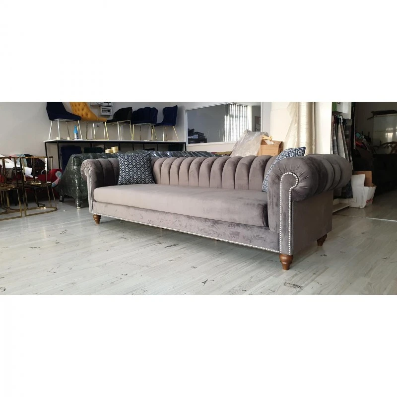 Диван Асер, Кафяв